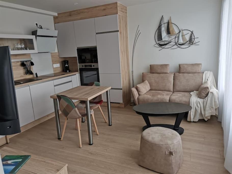 Apartamento Le Stoubenn, Raffine Et Chaleureux Concarneau Exterior foto
